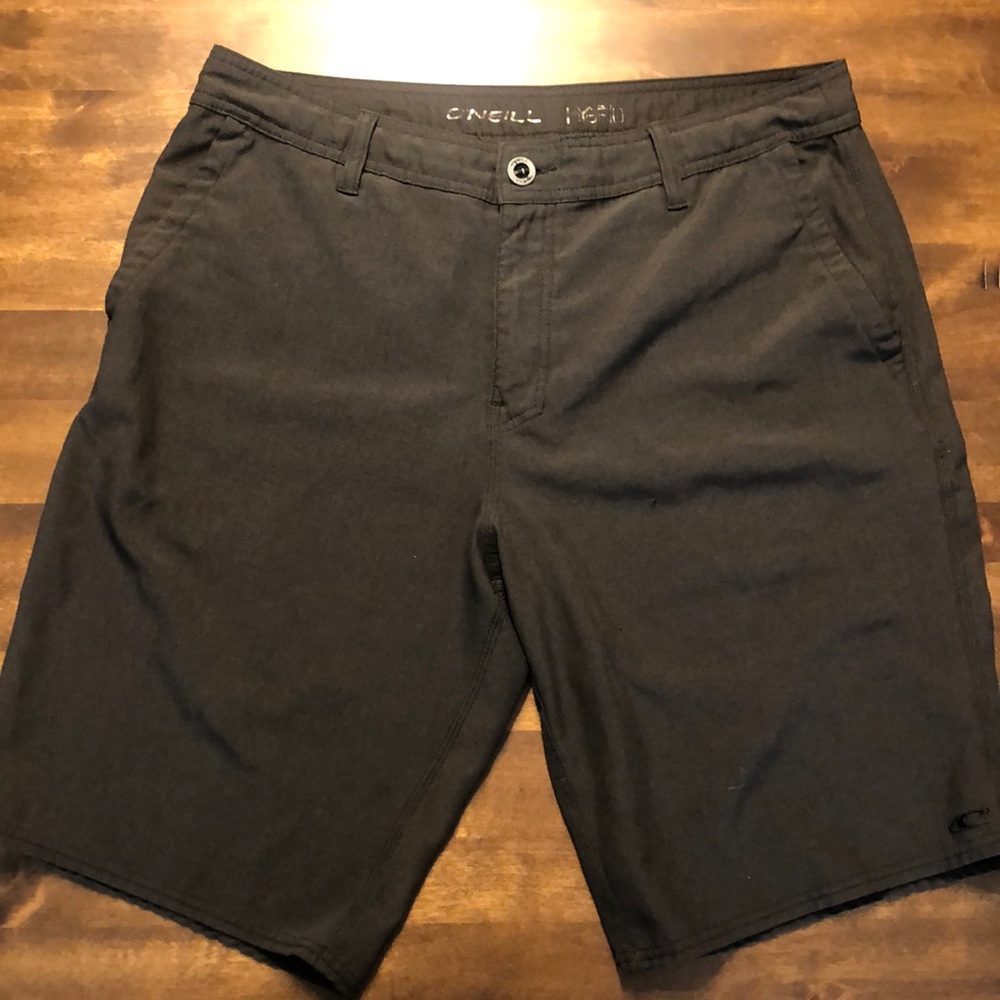 Men’s O’Neill waist 33 shorts